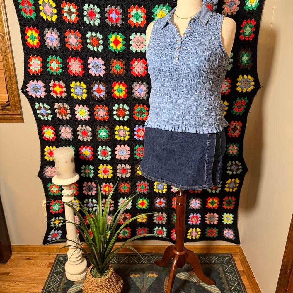 Y2k blue smocked chambray sleeveless collared top with ruffled hem